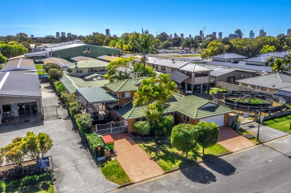 13 Ken Russell Court, BUNDALL, QLD, 4217