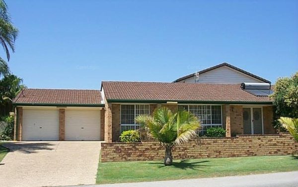 2 Waterford Court, BUNDALL, QLD, 4217